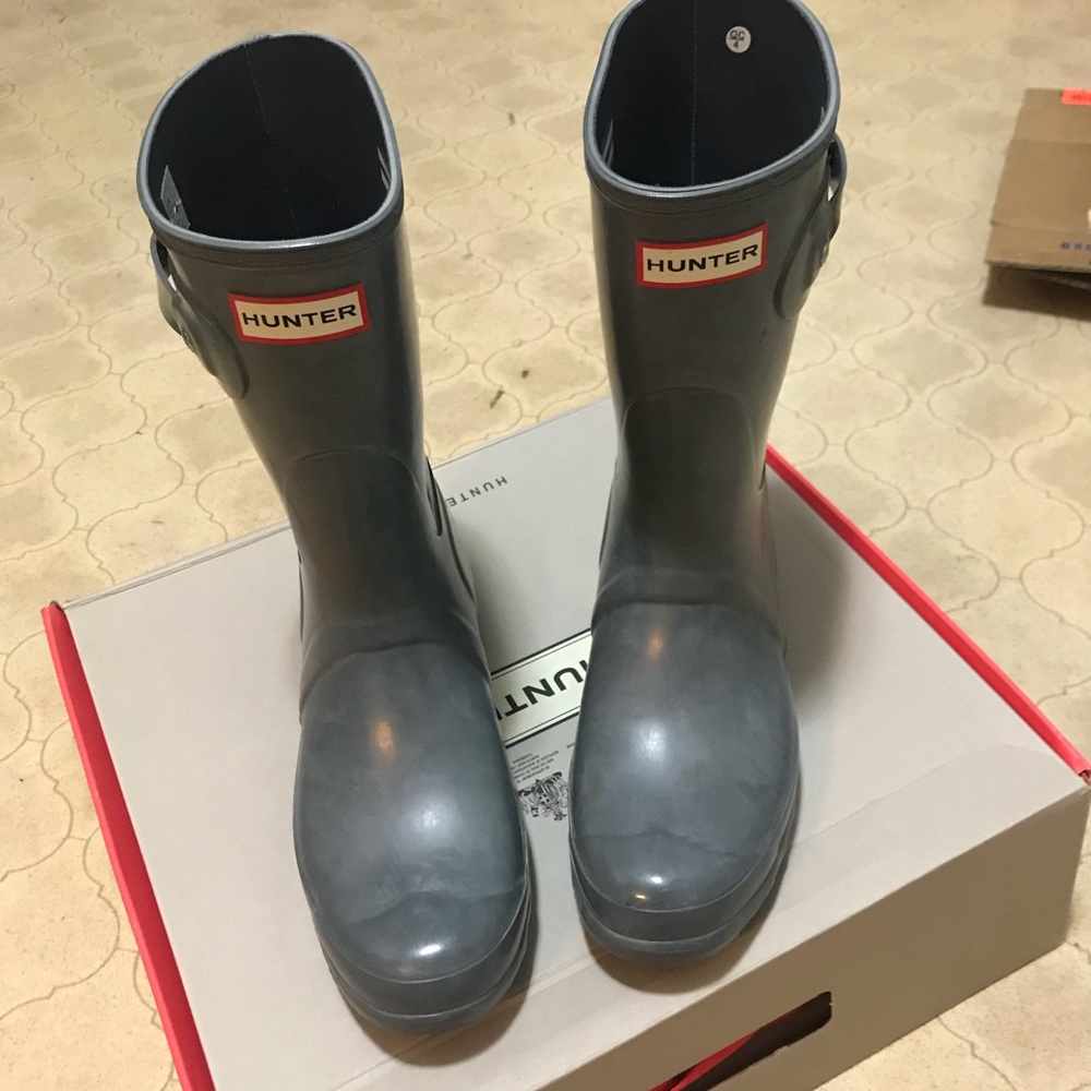 Like new gray hunter rain boots.